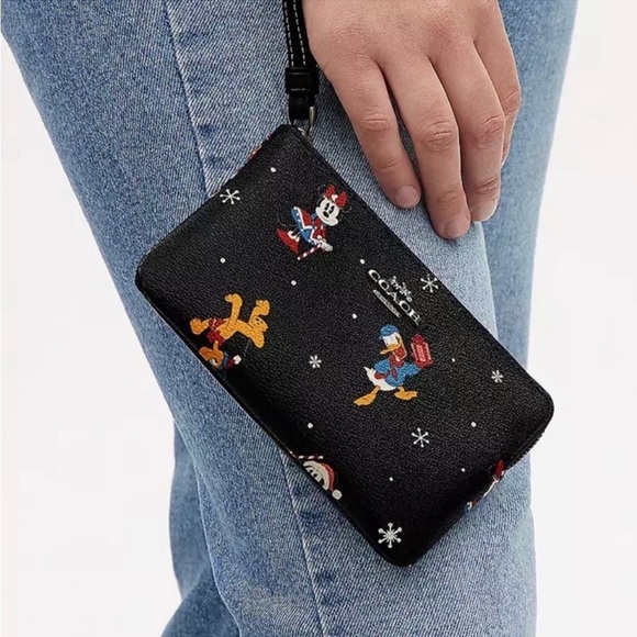 Disney X Coach Corner Zip Wristlet With Holiday Print Christmas Mickey - Picture 1 of 3